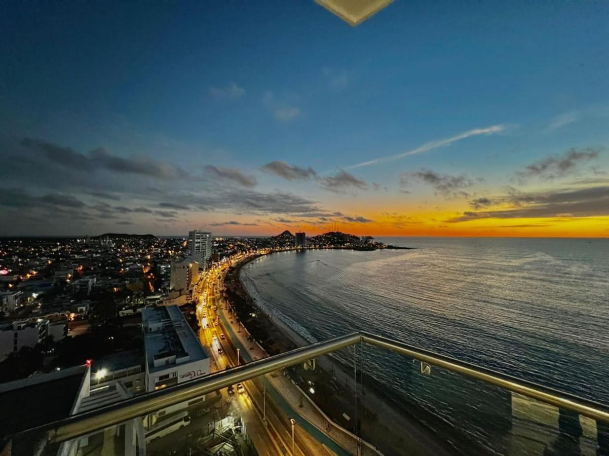 Appartamento Sunset View Malecon 1404 Vista Panoramica Al Mar Mazatlán Esterno foto